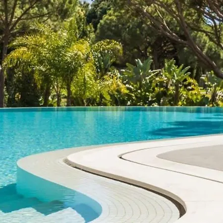 Holiday home Orla Deluxe Luxury With Geo-thermal Swimming Pool