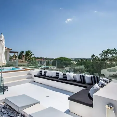 Orla Deluxe Luxury With Geo-thermal Swimming Pool Vila