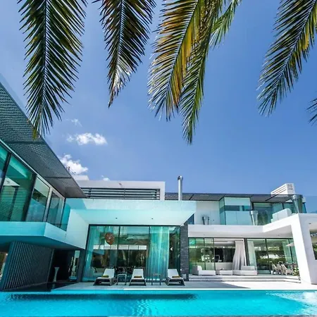 Orla Deluxe Luxury With Geo-thermal Swimming Pool Vila